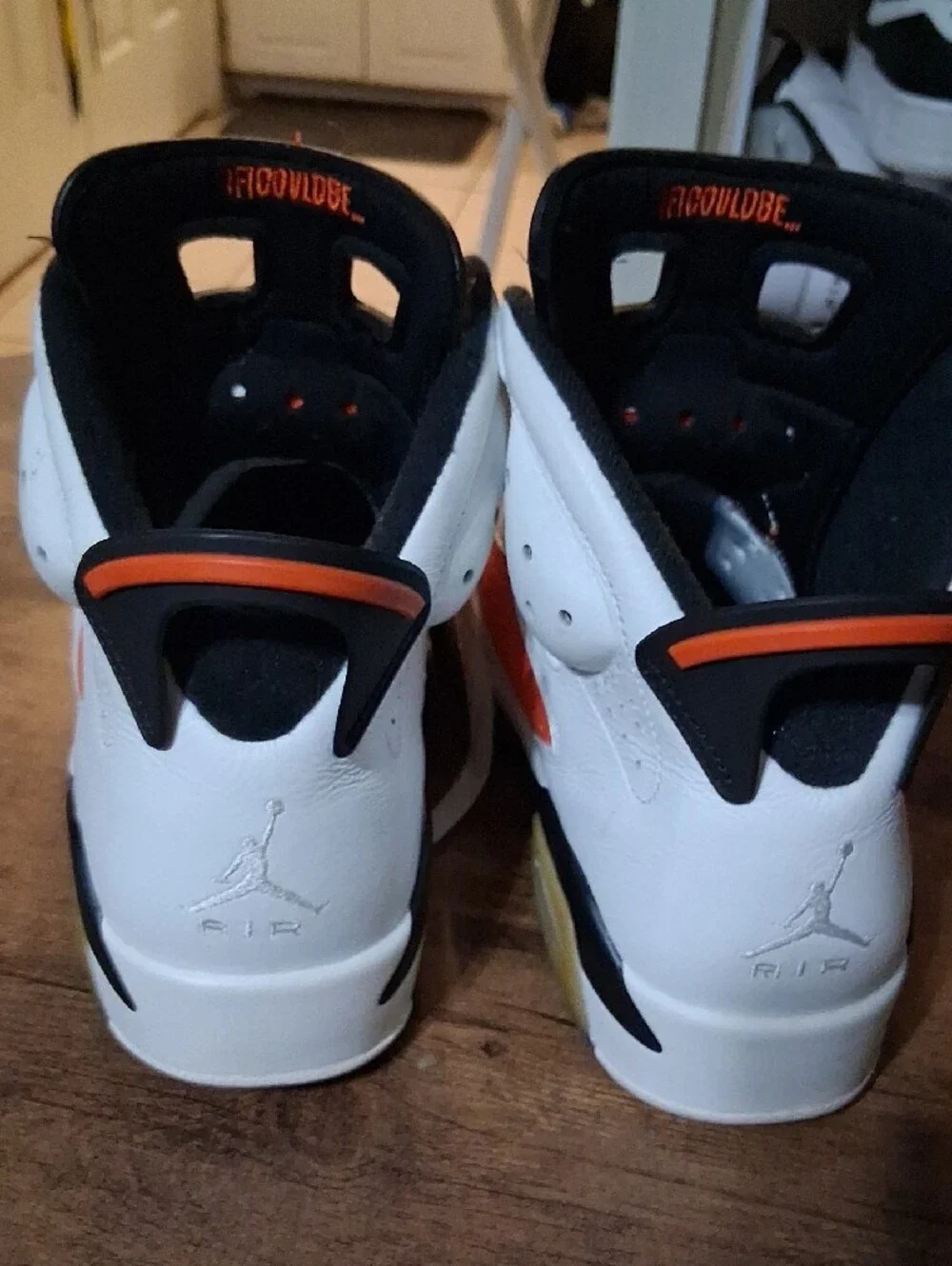 Jordan Retro 6 Orange White Black Athletic Shoes